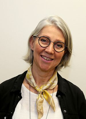 Fotot föreställer Carola West